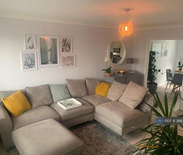 2 bedroom maisonette to rent - Photo 2