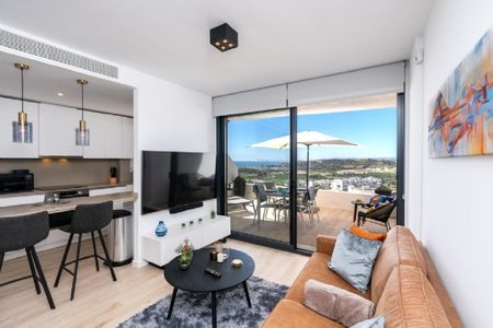 2 Bedroom Apartment For Rent in Estepona, Málaga - Photo 2