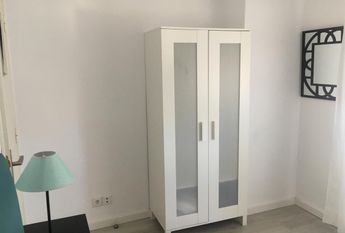 Alugo quarto a estudante feminina em Coimbra
