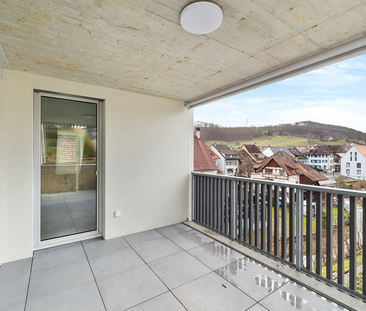 GROSSE 2 1/2-ZIMMERWOHNUNG (78m2) MIT SCHÖNER AUSSICHT - Photo 3