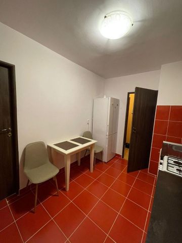 Apartament cu 2 camere, zona 7 Noiembrie - Fotografie 4