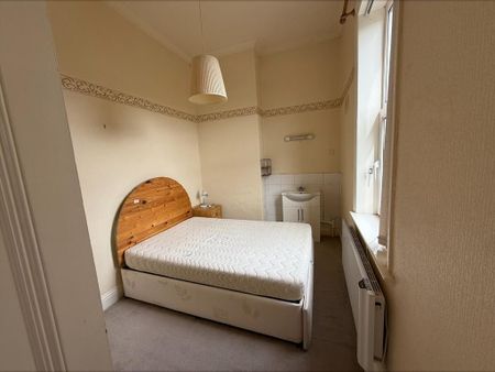 5 bedroom detached house to rent - Photo 5
