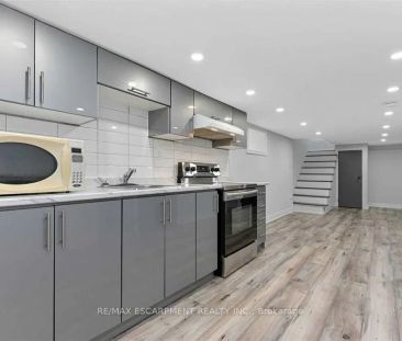 54 Craigmiller Avenue #Lower - Photo 6