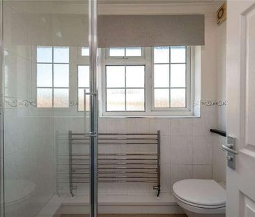 Balmoral Terrace, Sittingbourne, Kent, ME10 - Photo 5