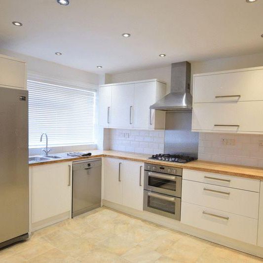 2 bedroom terraced house to rent - Photo 1