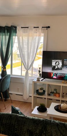 3 1/2 Toute Inclus Bien éclairé - Photo 1