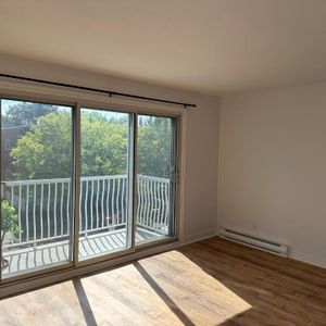 Grand 5 1/2 - Étage supérieur - lumineux, confortable, élégant - Photo 2