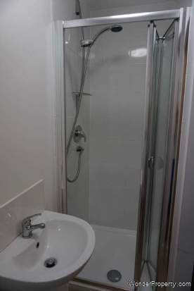 1 bedroom property to rent in Salford - Photo 4