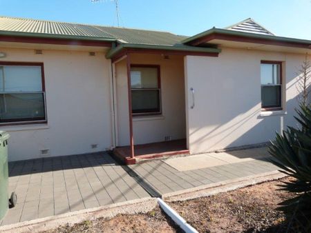 20 Victoria Parade&comma; Port Augusta - Photo 4