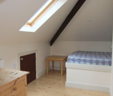 Crombie Avenue, Clifton - P10464 - Photo 2