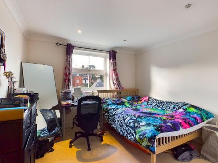 2 bedroom apartment to rent - Photo 4