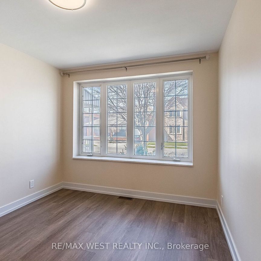 For Lease - 7 Highland Hill, Toronto, Ontario - Photo 1