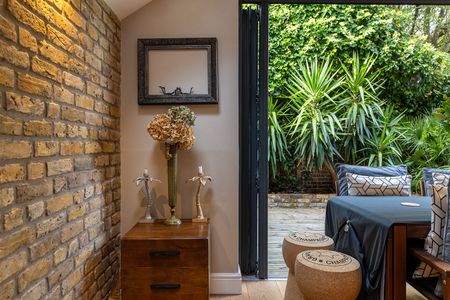 Lambrook Terrace, Hammersmith and Fulham, Fulham, London, SW6 - Photo 4