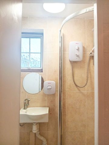 1 Bed Flat, London, NW9 - Photo 5