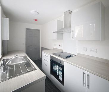 2 bedroom terraced house to rent - Photo 5