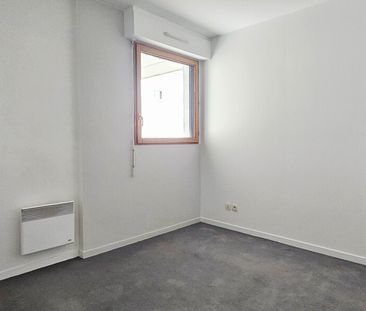 Location Appartement 3 pièces 65m² EVREUX 27000 - Photo 2