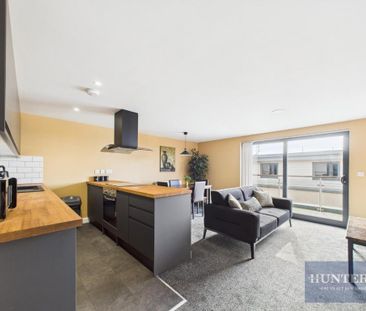 1 bedroom penthouse to rent - Photo 2