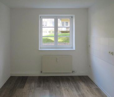 Frisch sanierte Wohnung am Reußpark! Großes Wohnzimmer // Neue Bada... - Foto 1