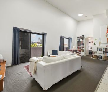 Stylish Inner-City Living in the Heart of Fortitude Valley - Photo 1