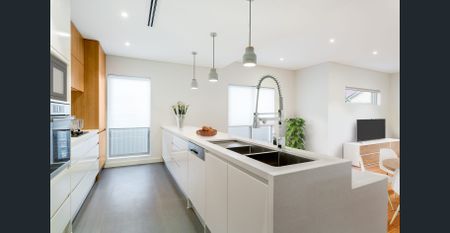 PREMIUM QUALITY HOME OFFERING STYLE & CONVENIENCE - Photo 5