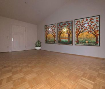 Altbau-Charme: 4,5 Zi. mit Echtholzparkett & sep. Home-Office-Zimme... - Photo 1