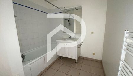 Appartement 3 pièces 65m2 REIMS 885 euros - Photo 3