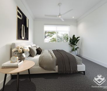 3 BEDROOM TOWNHOUSE - Photo 4