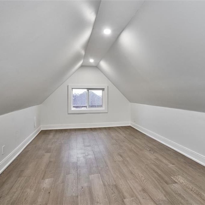 For Lease - 734 Cannon Street Unit# 2, Hamilton, Ontario - Photo 1