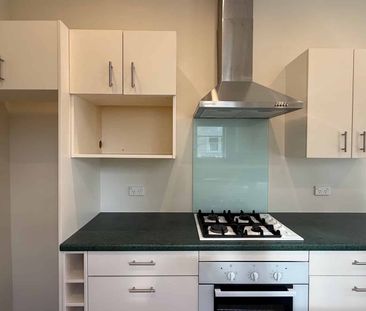 Taita 3 Bedrooms - Photo 3