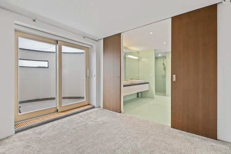 Mezonetový byt 3+1 s terasou u Stromovky, Praha 7 - Photo 2