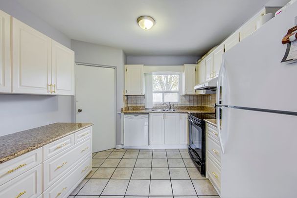 For Lease - 11 Bellefontaine Street Unit# Upper, Toronto, Ontario - Photo 1