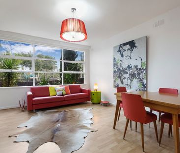 Brilliant Courtyard Appeal With Modern Style - Photo 4