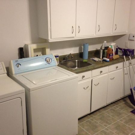 MYRAND, A COTÉ DE L'UNIVERSITÉ LAVAL - Photo 3