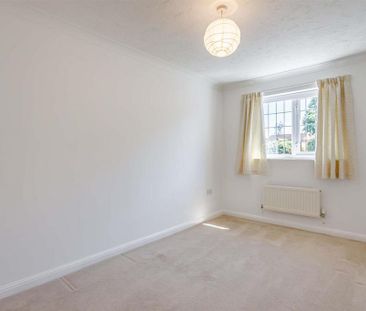 4 bedroom detached house to rent - Photo 6