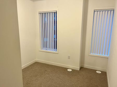 For Lease - 1525 Kingston Road Unit# 107, Pickering, Ontario - Photo 4