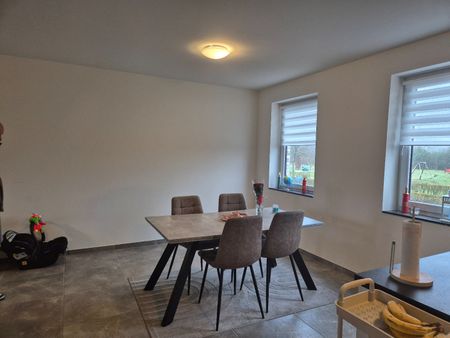 Duplex appartement met 3 slaapkamers, terras en parking - Photo 2