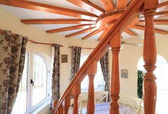 Villa for rent in Cumbre del Sol with 5 bedrooms