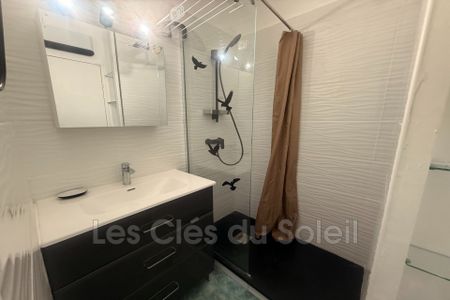 Location Appartement 1 pièce 22m² LA VALETTE DU VAR 83160 - Photo 5
