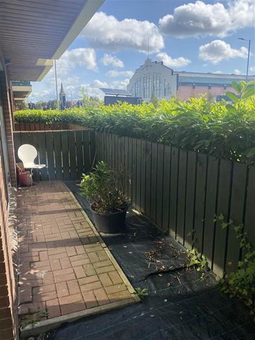 8 Balmoral Court, Finaghy, Belfast, BT9 7GR - Photo 3