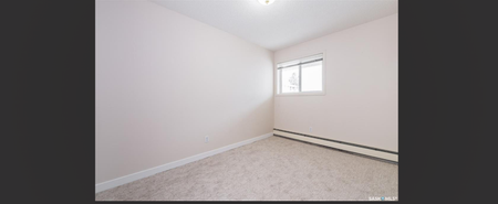 2 Bed/2 Bath Lawson Heights Condo with Underground Parking - Photo 5