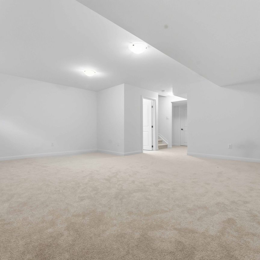 For Lease - 423 Silicon Way, Kanata, Ontario - Photo 1