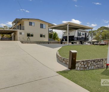 THIS PROPERTY OFFERS LOW MAINTENANCE LIVING WITH A SPACIOUS YARD , ... - Photo 5