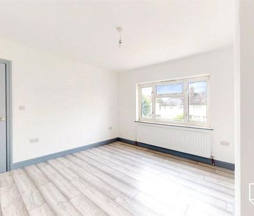 4 bedroom semi-detached house to rent - Photo 6