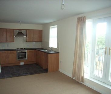 2 bedroom flat to rent - Photo 2