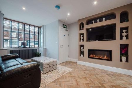 Mellor Street, Eccles, Manchester, M30 - Photo 3