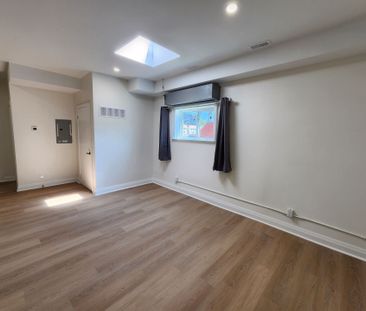 For Lease - 998 Bloor Street Unit# 3, Toronto, Ontario - Photo 4