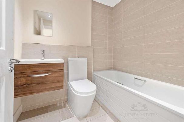 Flat B, - Ongar Road, Brentwood, CM15 - Photo 1