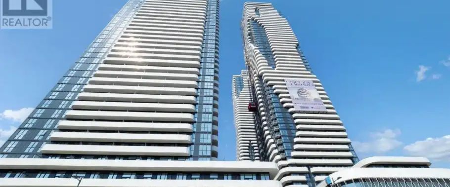 PH2 - 28 INTERCHANGE WAY | PH2 - 28 INTERCHANGE WAY, Vaughan - Photo 1