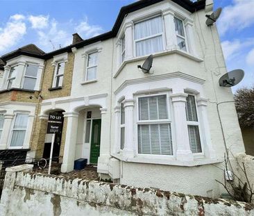 Ronald Park Avenue, Westcliff-on-sea, SS0 - Photo 1