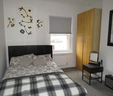 2 bedroom flat to rent - Photo 6